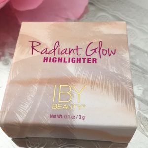 IBY Beauty Radiant Glow highlighter